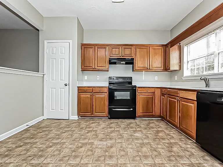 2497 Brianna Dr — Photo 8