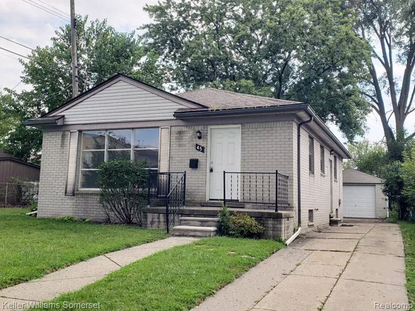 45 Elmsford Dr, Clawson, MI 48017