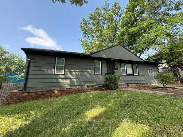 8410 Ruskin Way, Kansas City, MO 64134
