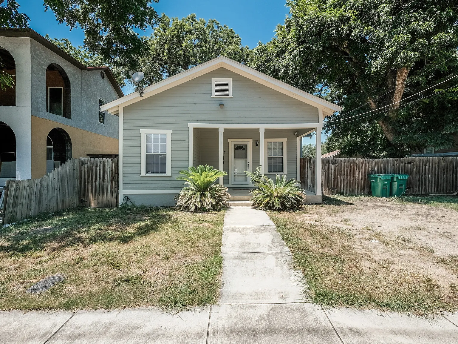 207 Hill Street — Photo 1
