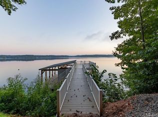 314 Harbor Dr, Macon, NC 27551