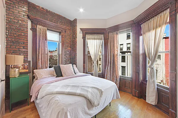 Rented by Charney Real Estate LLC | media 13