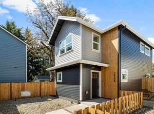 3825 NE 11th Ave #B, Portland, OR 97212