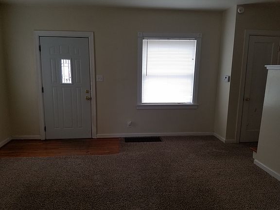 3rd image of 1935 E Blackford Ave