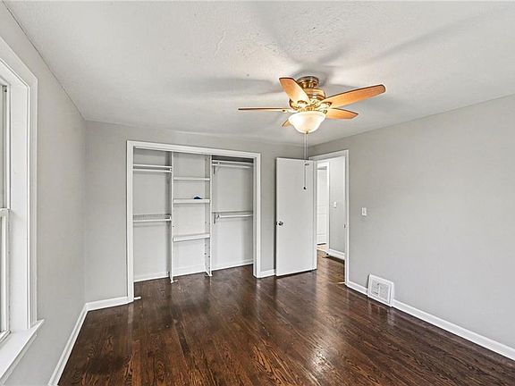 2nd image of 5715 Cedar Ave