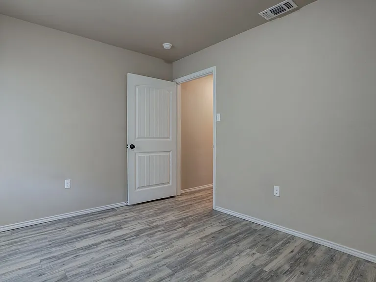 1009 Preston Trl — Photo 22