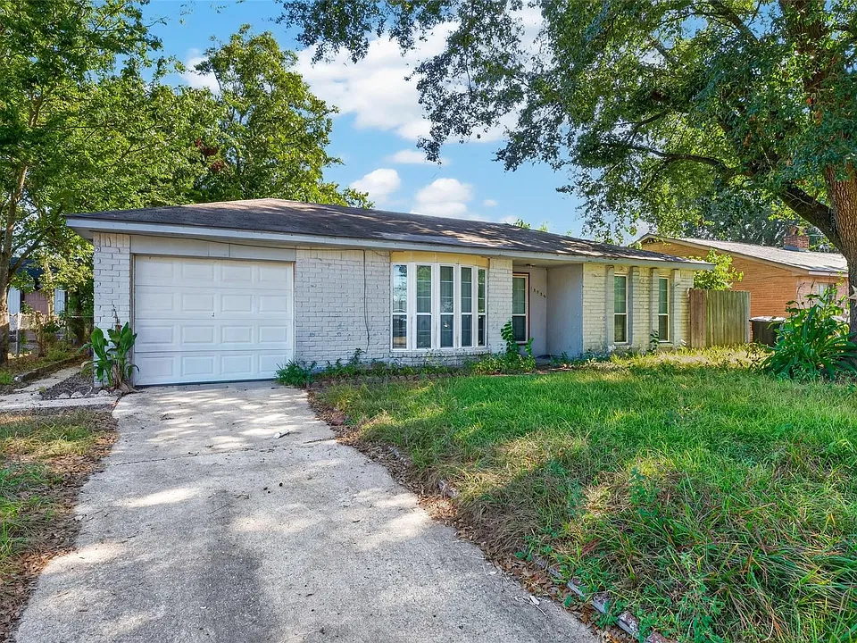15322 Tonya Dr