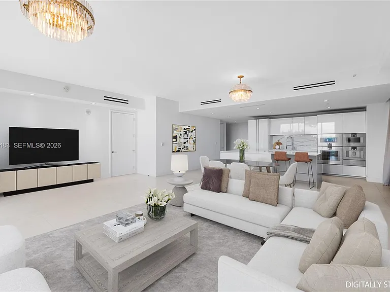 10201 Collins Ave #311 — Photo 4
