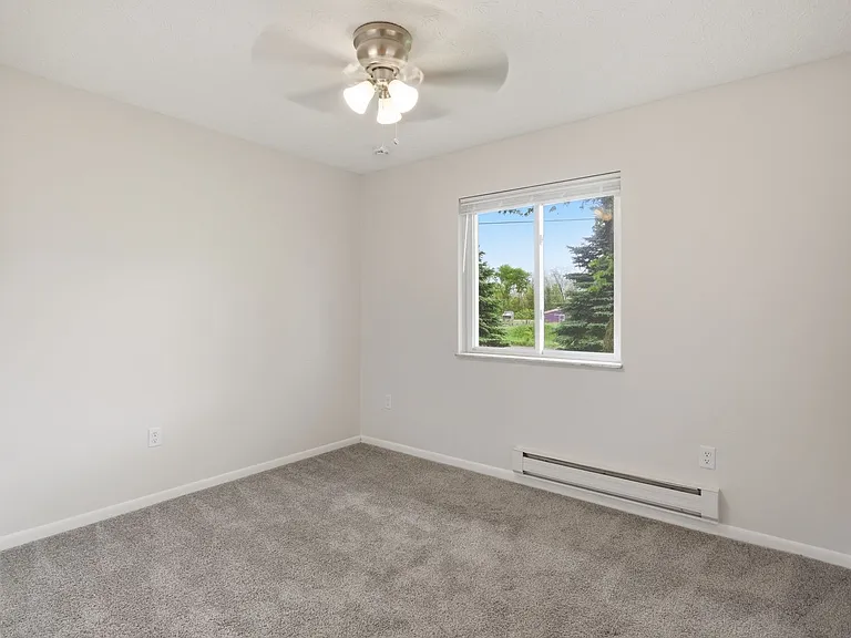 2895 Spring Hill Dr — Photo 14