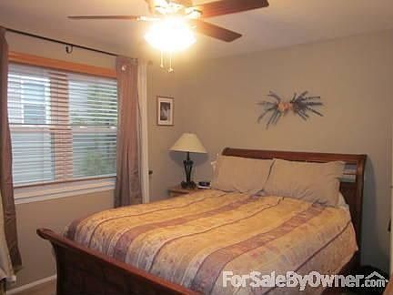 2nd image of 1425 Jerusalem Ave APT 18