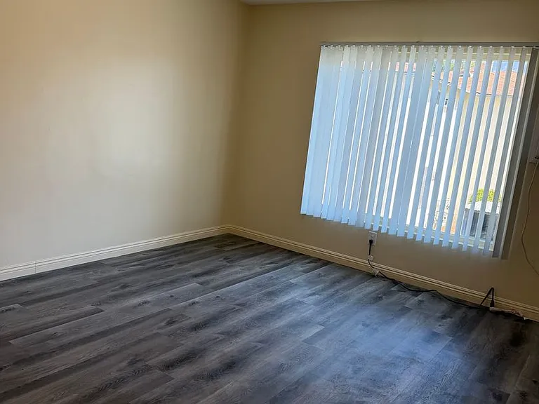 616-618 S Santa Anita Ave — Photo 2