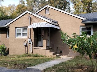 1240 Camp Creek Rd, Taylors, SC 29687