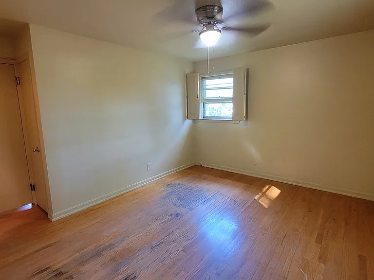 121 Layton Ave — Photo 15