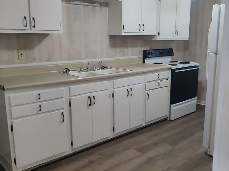 319 S Green St — Photo 5