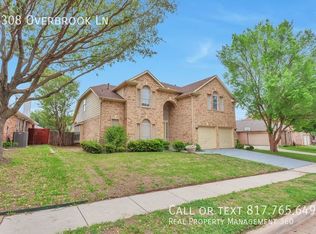 2308 Overbrook Ln, Bedford, TX 76021