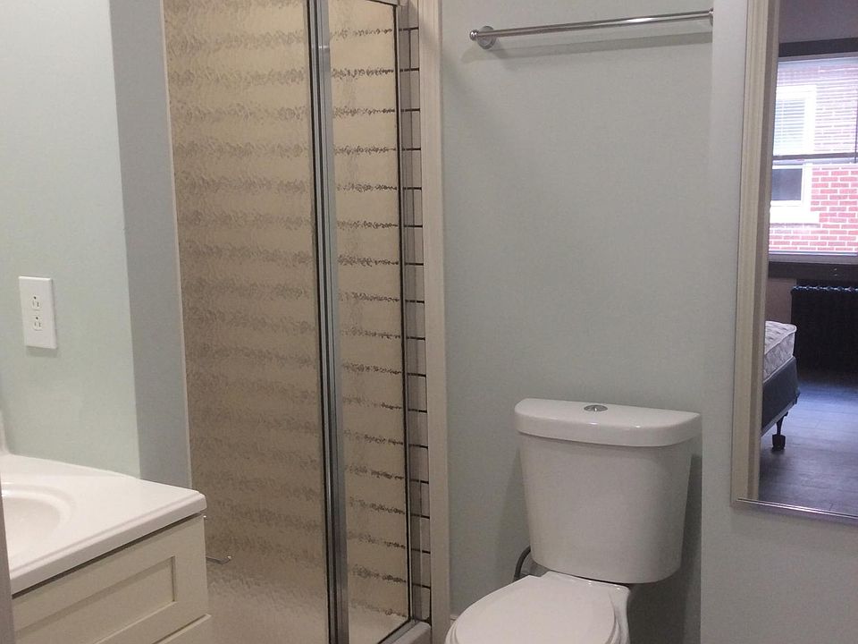 Private bathroom & shower