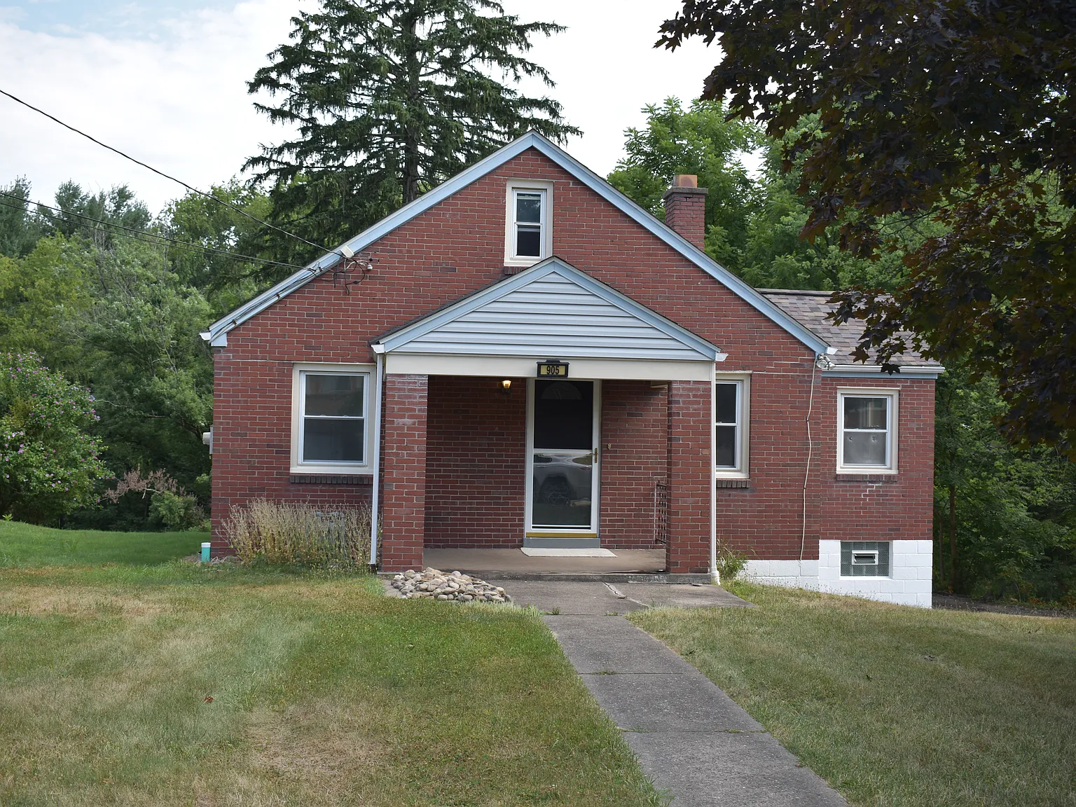 3 bed, 1332 sqft, $1,850 — Photo 1