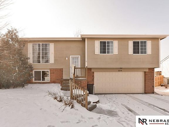 2nd image of 3219 Wilhelminia Dr