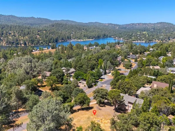 308 Longview St, Groveland, CA 95321