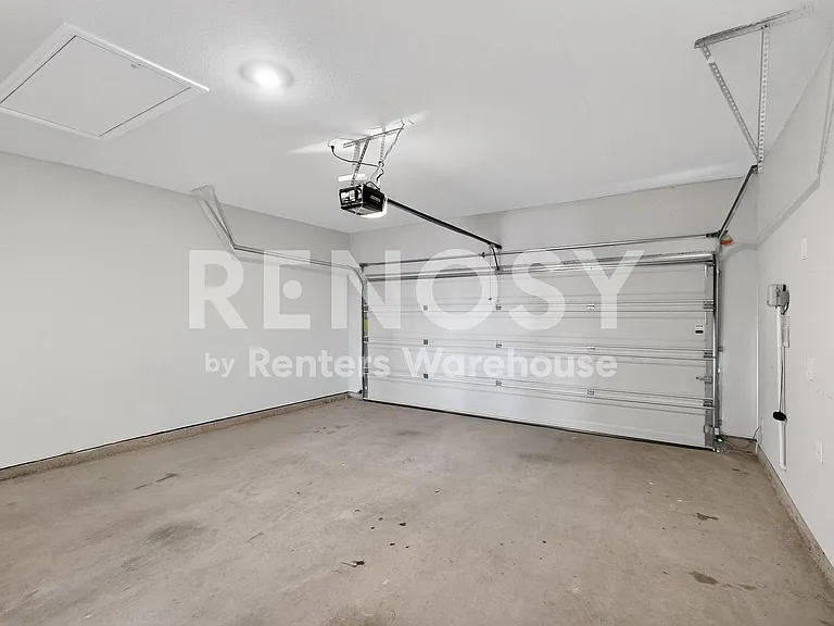 8517 Centerboard Ln — Photo 25
