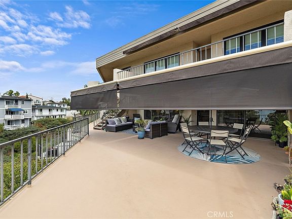 5th image of 320 Encino Ln APT 2