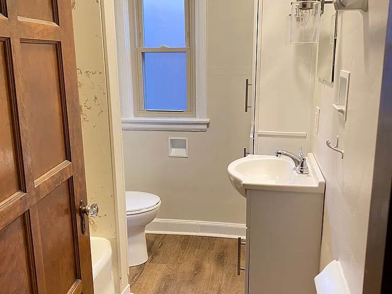 1765 King Ave — Photo 8