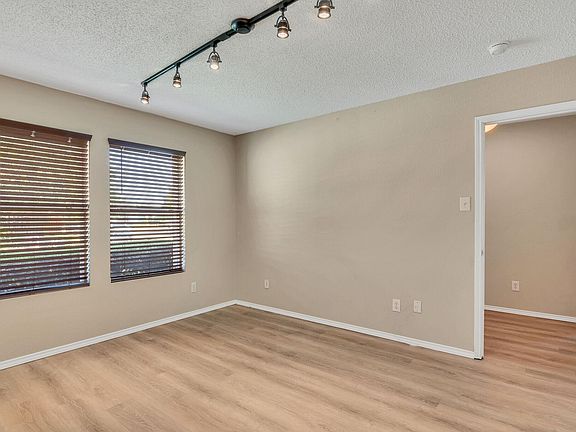 3rd image of 2124 Blanco Ln