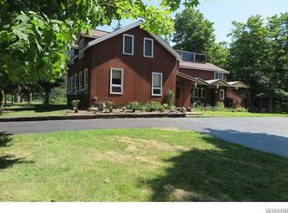 6645 Versailles Rd, Lake View, NY 14085