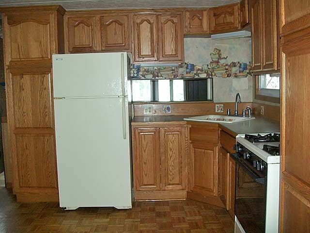 2nd image of 130 Carmell St