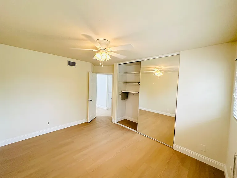 6635 Soaring Dr — Photo 41