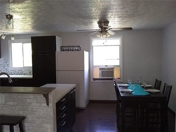 4th image of 8 Fox Hollow Dr