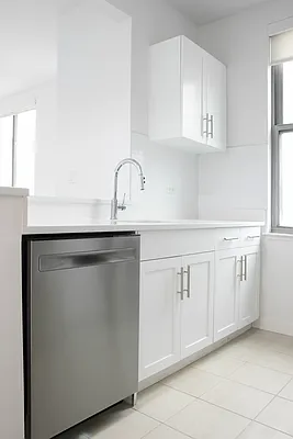 Rented by Maidman Realty Group LL | media 9