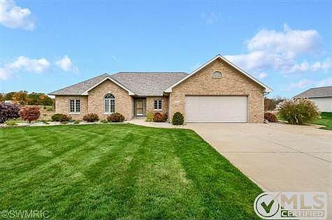 1st image of 2075 Canterbury Ln