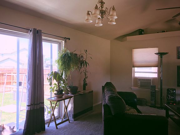 2nd image of 623 NE Mariposa Ave