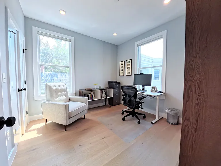 113 Beacon St — Photo 14