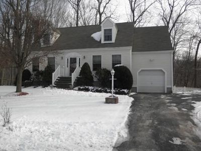 26 Catherine St, Trumbull, CT, 06611