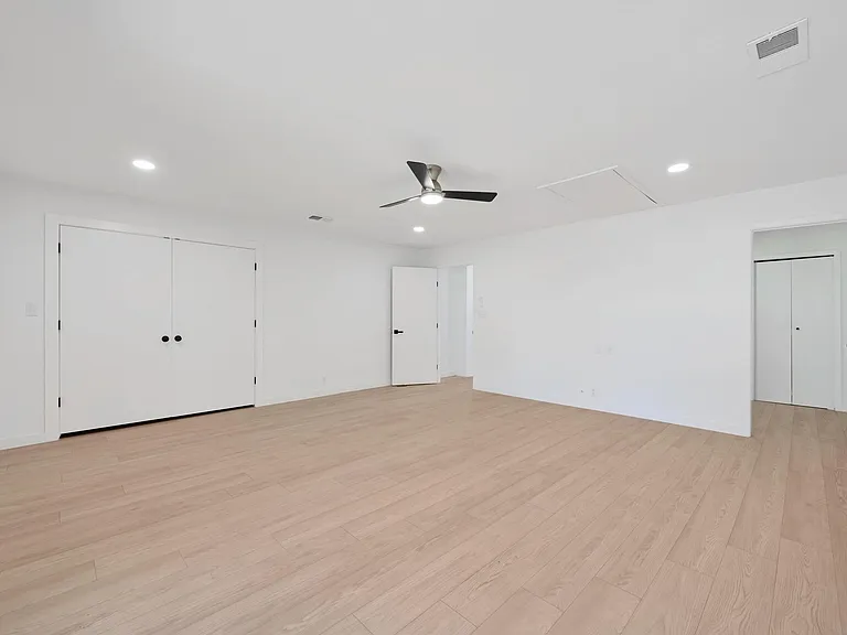 1017 Cripple Creek Dr — Photo 21