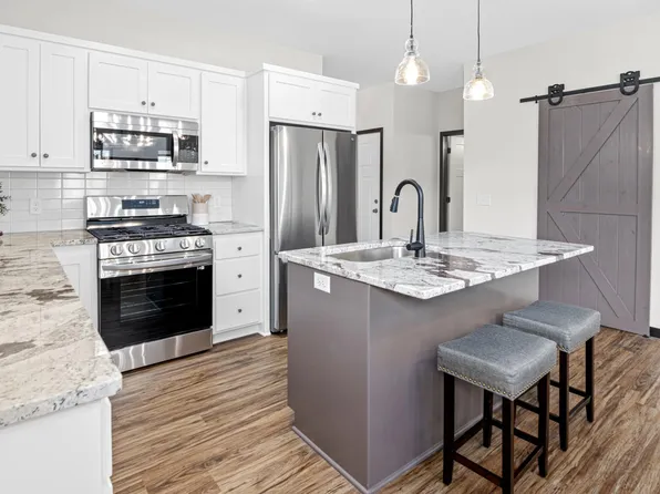 2850 Eastview Ct, Anoka, MN 55303