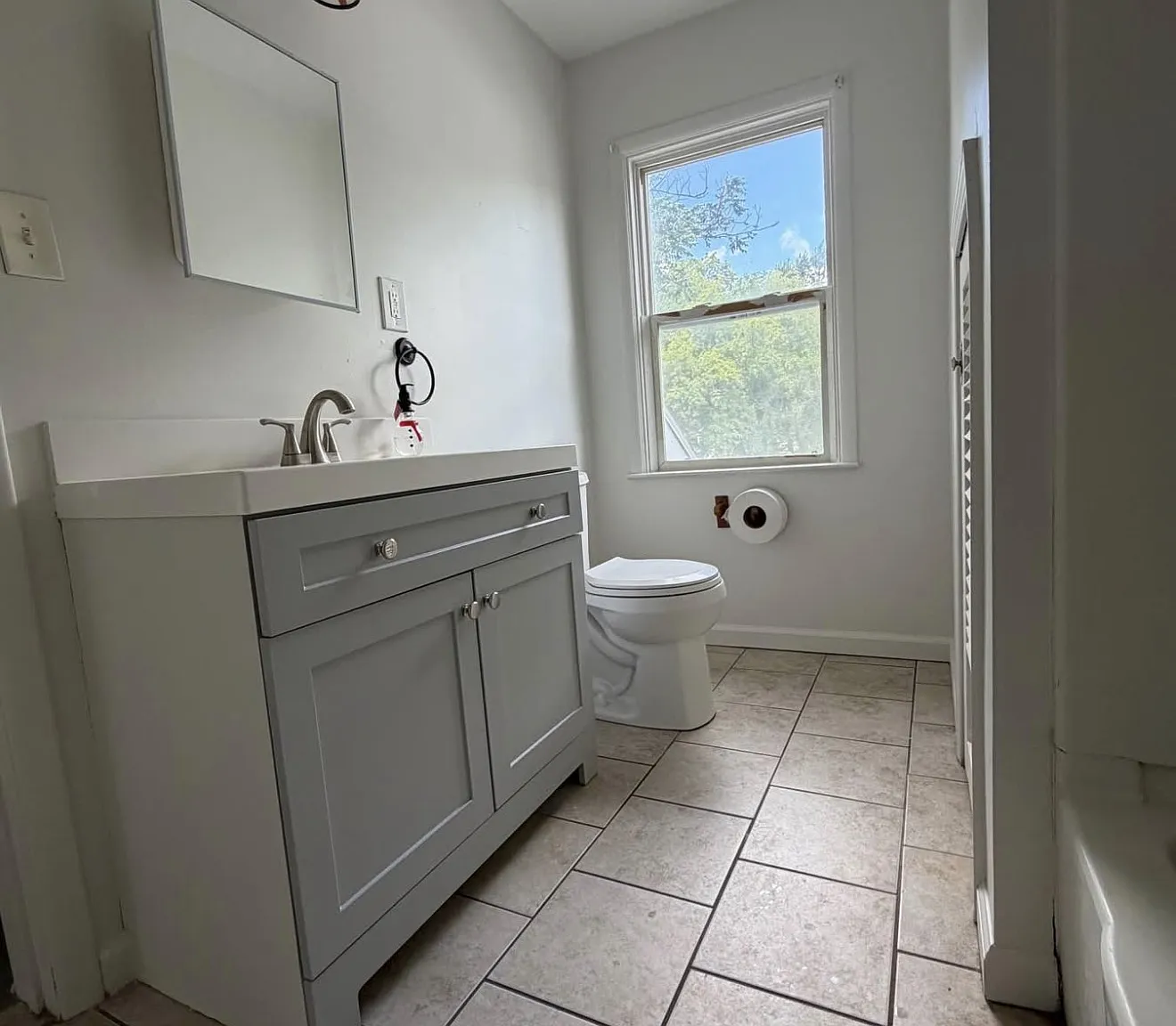 1 bed, $1,300 — Photo 4