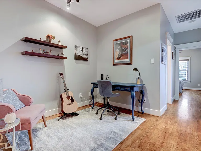 1537 Blair St — Photo 11