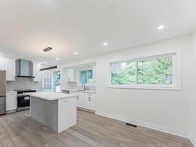 1253 Kensington Park Rd — Photo 6