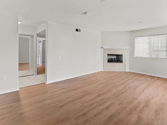 4th image of 4262 Lindblade Dr APT 220