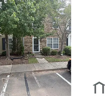 3 bed, 1360 sqft, $2,100 — Photo 2