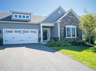 24 David Dr, Glenmont, NY 12077