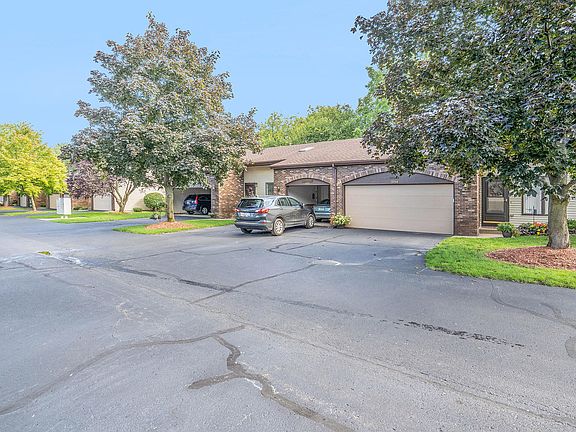 3rd image of 3258 Arrowhead Arms Ct SW #37