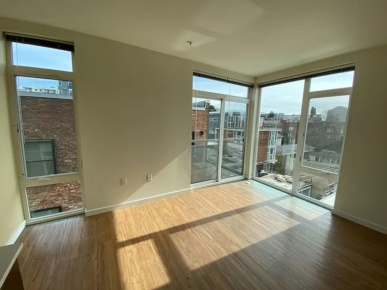 The Local 418 — Photo 28