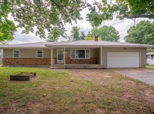 1003 S Oak St, Buffalo, MO 65622