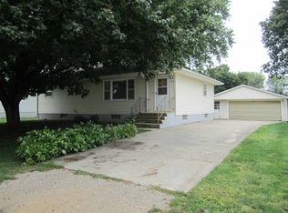 314 W Elder St, Dike, IA 50624