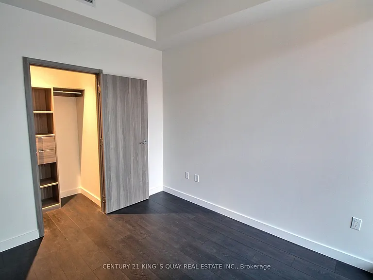 85 McMahon Dr #211 — Photo 11