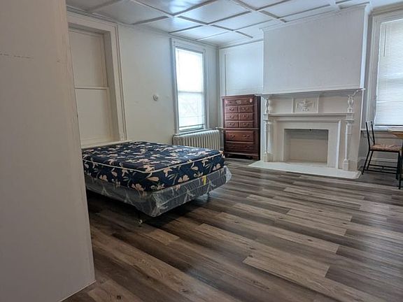 4th image of 157 Coleman St #6